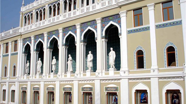 Phố Nizami và Bảo tàng Văn hóa Nizami (Ảnh: ĐSQ Azerbaijan tại Việt Nam cung cấp)