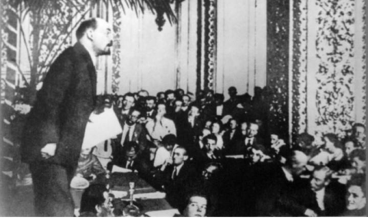 Sự ra đời của Quốc tế Cộng sản (Quốc tế III) vào tháng 3/1919 đã thúc đẩy sự phát triển mạnh mẽ phong trào cộng sản và công nhân quốc tế. Đối với Việt Nam, Quốc tế Cộng sản có vai trò quan trọng trong việc truyền bá chủ nghĩa Marx-Lenin và thành lập Đảng Cộng sản Việt Nam. (Ảnh: Tư liệu/TTXVN)