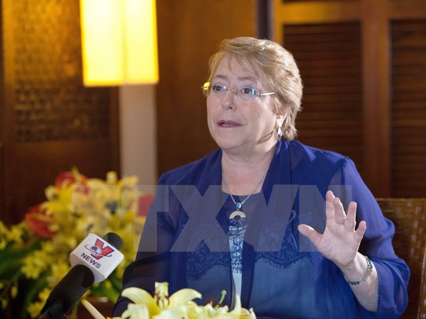 La presidenta de Chile, Michelle Bachelet, durante la exclusiva entrevista concedida a la VNA al margen de la Reunión de líderes económicos del APEC en Vietnam en 2017. (Fuente: VNA)