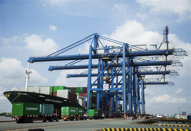 SEAPORTS STRIVE TO KEEP UP WITH GLOBAL GREEN TREND - Vimarsana News