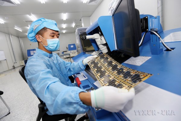 WORLD ECONOMY'S RECOVERY DRIVES VIETNAM'S EXPORTS – Mega Story - Vimarsana News